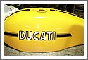 Ducati_1974_450_Desmo_disc_tank.jpg